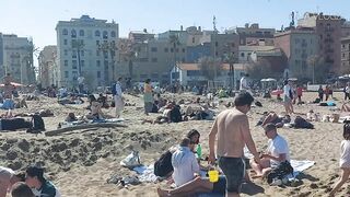 SUMMER 2022 / BEACH WALKING #03-SUNNY SUNDAY @ BARCELONA BEACH,BARCELONA SPAIN