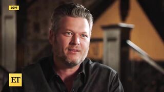 Blake Shelton Does CHAOTIC TikTok Dance to Lizzo's Hit