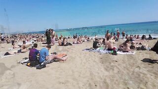 4K Beach Walk - Barcelona Spain - Sant Miquel Beach - 2022