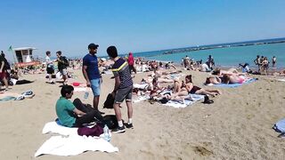 4K Beach Walk - Barcelona Spain - Sant Miquel Beach - 2022