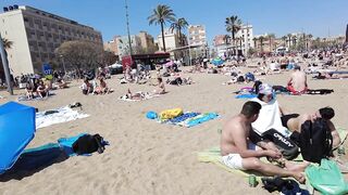 4K Beach Walk - Barcelona Spain - Sant Miquel Beach - 2022