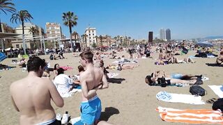 4K Beach Walk - Barcelona Spain - Sant Miquel Beach - 2022