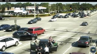 Video shows Good Samaritans rescuing unconscious driver in Boynton Beach, Florida