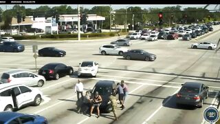 Video shows Good Samaritans rescuing unconscious driver in Boynton Beach, Florida