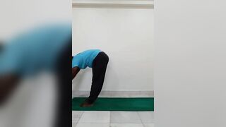 Feel Good Yoga Stretches For Legs (Hamstrings & Quadraceps)