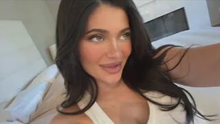 Kylie Jenner LIPSYNCS a Travis Scott Song on TikTok