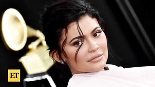Kylie Jenner LIPSYNCS a Travis Scott Song on TikTok