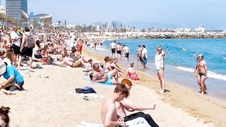 Barcelona beach walk / beach Barceloneta