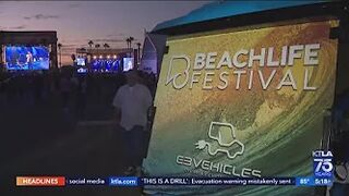 Concertgoers beat the heat at Redondo Beach music festival