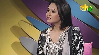 গ্ল্যামার জরুরী তবে মেধার আগে নয় | Zakia Bari Mamo | Celebrity Talk Show | Desh TV