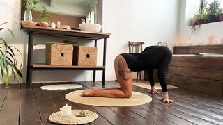 Spirituality Yoga & Gymnastics at Home with Thais