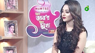 কোনো আর্টিস্ট চায় না তাকে অশ্লীল দেখাক | Nipun Akter | Celebrity Talk Show | DeshTV