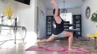 YOGA HIP FLOW