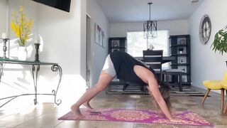 YOGA HIP FLOW