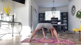 YOGA HIP FLOW