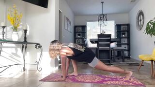 YOGA HIP FLOW