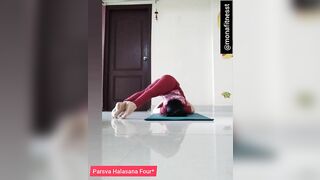 Parsva Halasana Asana #monafitnesst #halasana#hathayoga #parsvahalasana#legsworkout #stretching#fit