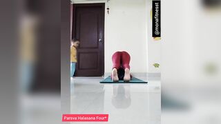 Parsva Halasana Asana #monafitnesst #halasana#hathayoga #parsvahalasana#legsworkout #stretching#fit