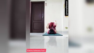 Parsva Halasana Asana #monafitnesst #halasana#hathayoga #parsvahalasana#legsworkout #stretching#fit