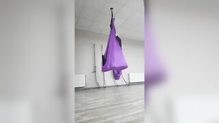 hammock splits stretching flexibility yoga aerial