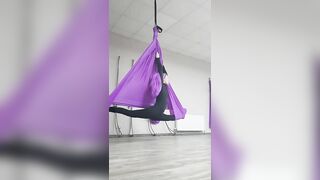 hammock splits stretching flexibility yoga aerial