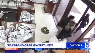 Jewelry store employees repel smash-and-grab attempt