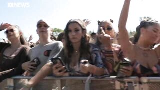 Thousands flock to Darwin's Mindil Beach for Bass in the Grass | ABC News