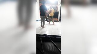 Peregangan tubuh bagian bawah untuk stretching dan splits untuk tendangan/kicks tinggi Taekwondo