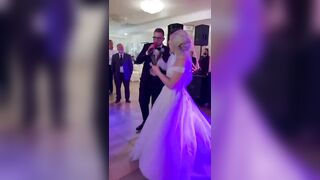 Il karaoke al matrimonio - Aspettative Vs Realtà | TikTok MomoeKika