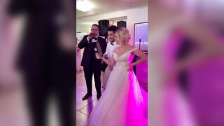 Il karaoke al matrimonio - Aspettative Vs Realtà | TikTok MomoeKika