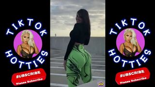 Twerk TikTok Challenge | Boom Boom TikTok | GREEN LEGGINGS TODAY #Shorts #Twerk ????????????????️????️