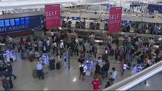 Passengers deal with travel woes from flights cancellations, delays on Memorial Day weekend