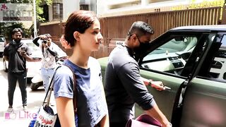 Stunning HOOt's Ananya Panday Step Outside From His Yoga Class At Bandra