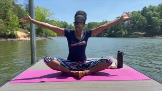 YOGA GRATITUDE FLOW | MORNING STRETCHING | WATER MEDTITATION