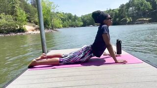 YOGA GRATITUDE FLOW | MORNING STRETCHING | WATER MEDTITATION