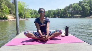 YOGA GRATITUDE FLOW | MORNING STRETCHING | WATER MEDTITATION