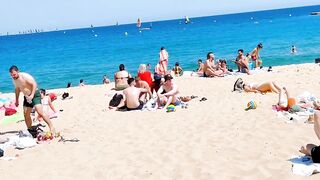 Barcelona beach walk 2022/ beach Nova Icaria ????️????????Spain best beaches