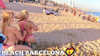 Beach walk / Walking Tour playa la barceloneta Barcelona / Spain