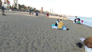 Beach walk / Walking Tour playa la barceloneta Barcelona / Spain