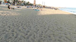 Beach walk / Walking Tour playa la barceloneta Barcelona / Spain