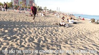 Beach walk / Walking Tour playa la barceloneta Barcelona / Spain