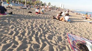 Beach walk / Walking Tour playa la barceloneta Barcelona / Spain