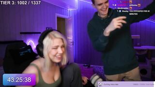 Wirtual ditched his editors to be on her stream...