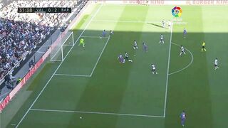 Resumen de Valencia CF vs FC Barcelona (1-4)