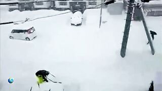 Japan is completely paralyzed: The height of snowdrifts exceeds 4 meters