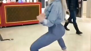 TikTok DANCE TWERK