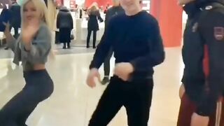 TikTok DANCE TWERK