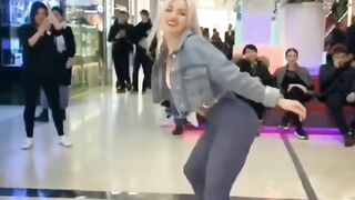 TikTok DANCE TWERK