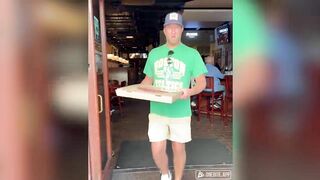 Barstool Pizza Review - Hot Pie Pizza (West Palm Beach, FL)