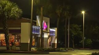 2 shot inside Taco Bell in West Palm Beach